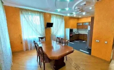 ‼️Половки‼️ Шикарний цегляний будинок, 270 м², 5 кімнат, 14