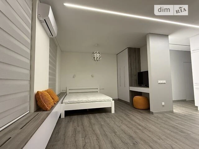 Власник, генератор, 45м., перша здача, метро 3 мін, новостро