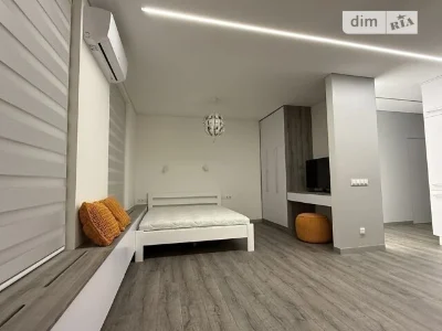 Власник, генератор, 45м., перша здача, метро 3 мін, новостро