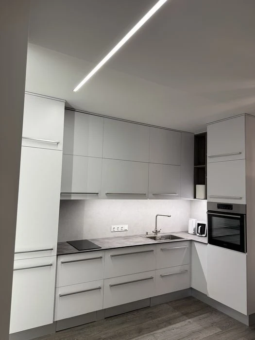 Власник, генератор, 45м., перша здача, метро 3 мін, новостро