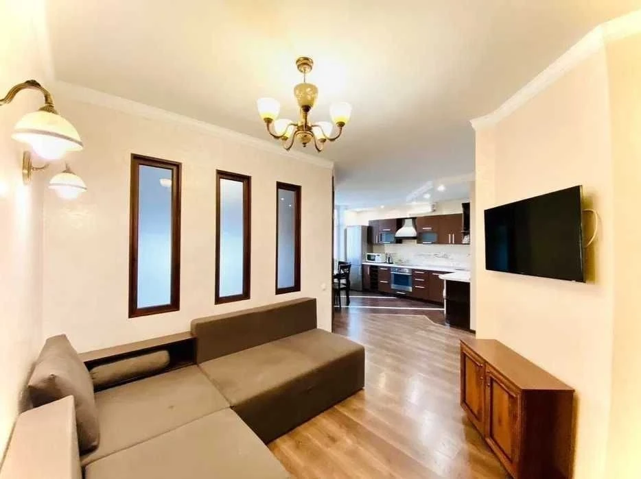 • 1-кімнатна квартира 47 м² по вул. Чавдар, 3 метро Осокорки