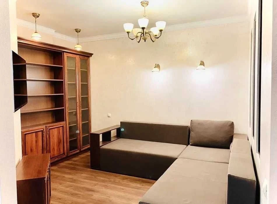 • 1-кімнатна квартира 47 м² по вул. Чавдар, 3 метро Осокорки