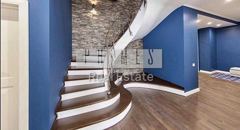 Оренда 5-кімнатного дворівневого пентхауса 190 м² ЖК Покровс