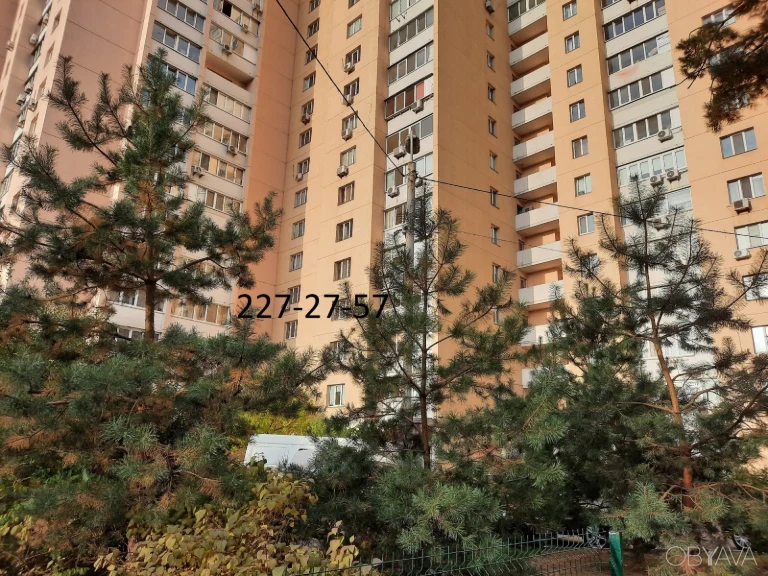 2-х комн. кв. 78 м2, 2 этаж, Дарницкий бульвар, метро Дарниц