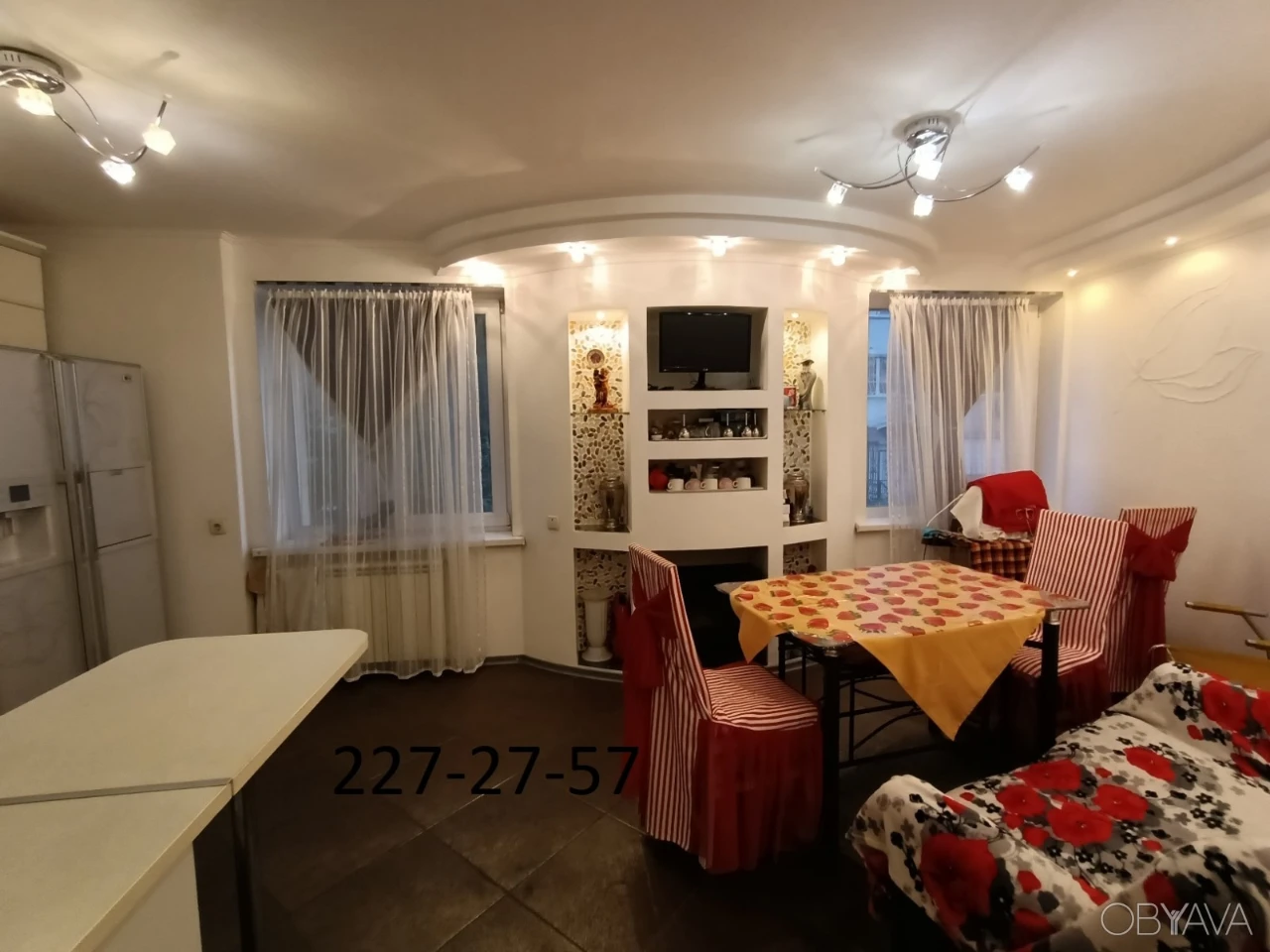 2-х комн. кв. 78 м2, 2 этаж, Дарницкий бульвар, метро Дарниц