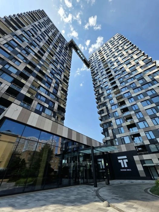 Ідеальна 2к в ЖК Tetris Hall
