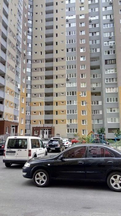 Оренда однокімнатноі квартири на Закревського 95