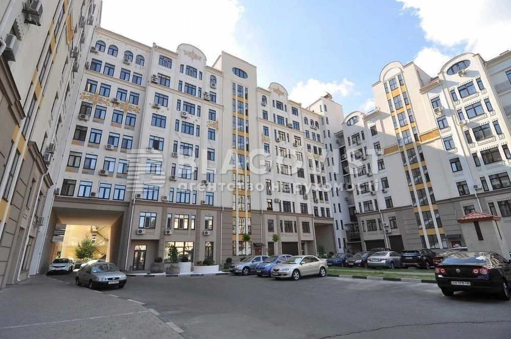 вул. Щекавицька 30/39 Поділ новий будинок