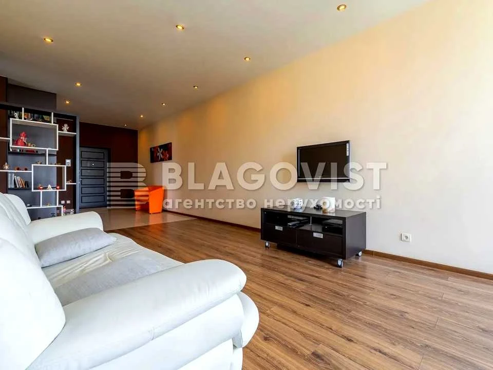 Apartment. Kyiv, Mokra St. (Kudryashova)