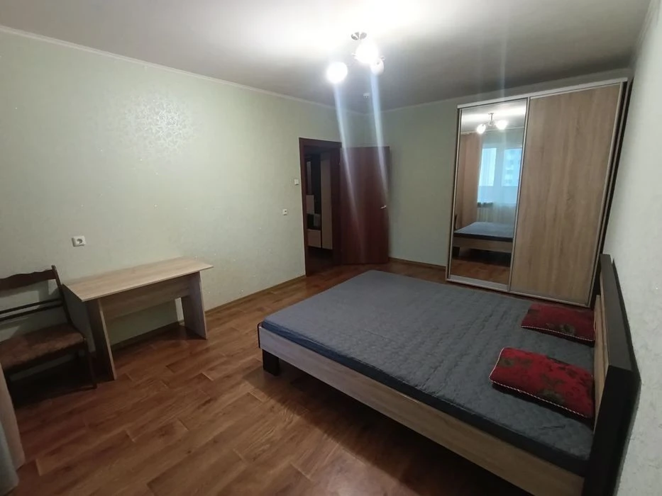 Данченка 3, ЖК Крістер Град, Ретровіль