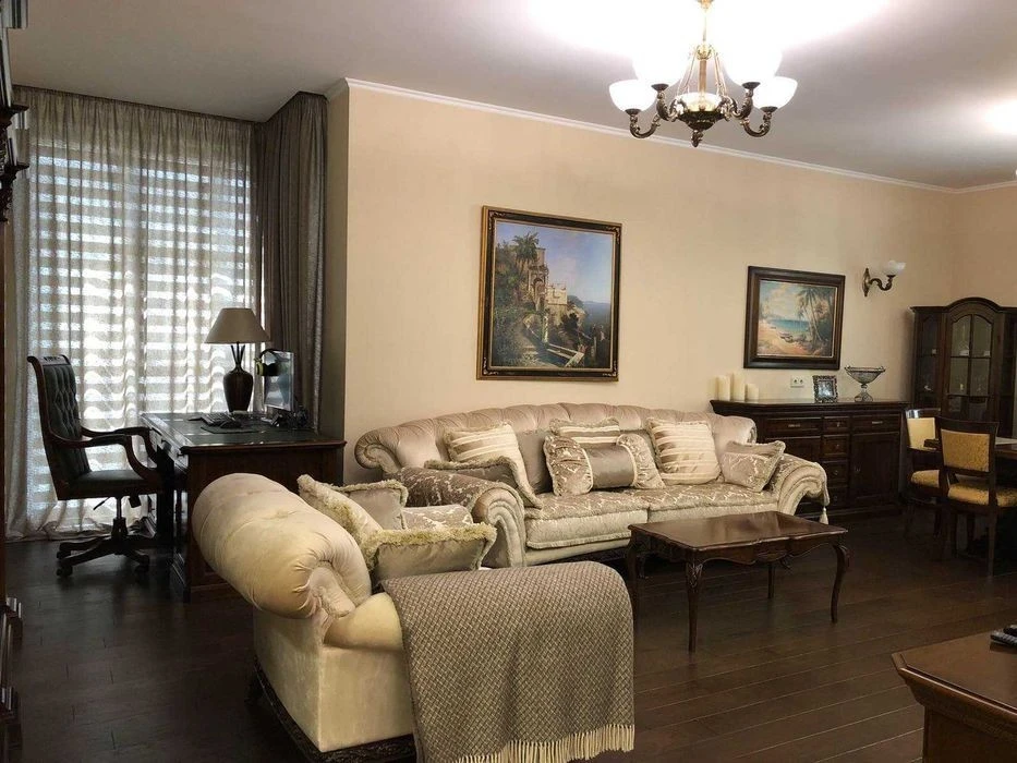 Аренда 3-кімнатної квартири 140 м² ЖК Французький квартал