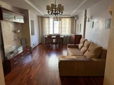 Здається 3к квартира на В. Чорновола від власника