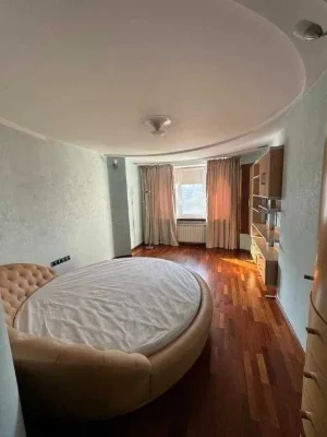 Здається 3к квартира на В. Чорновола від власника
