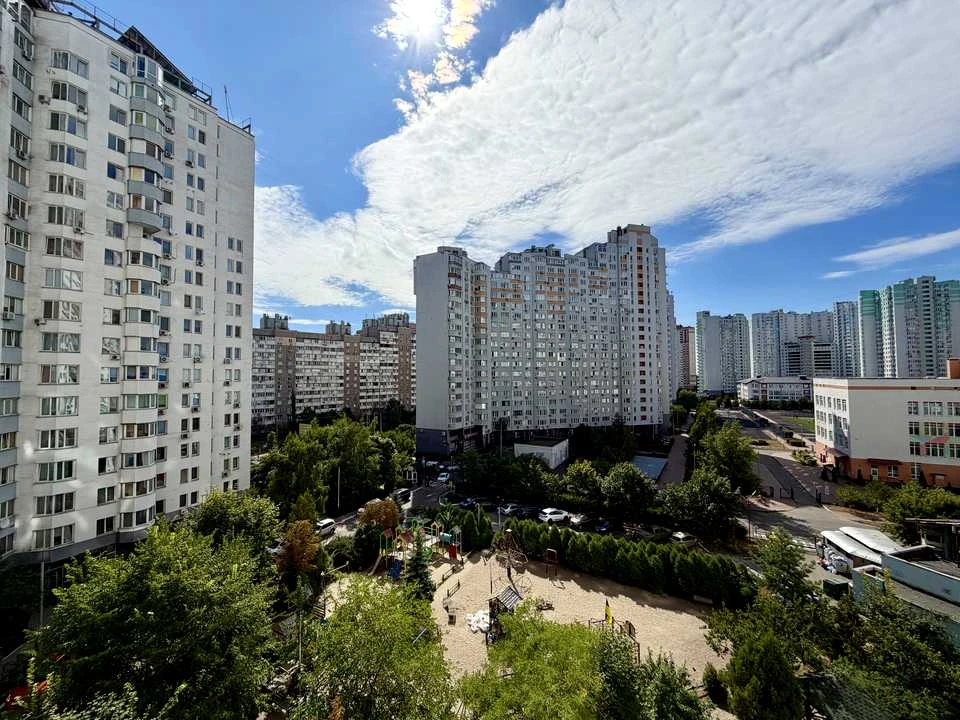 Квартира. Київ, Миколи Бажана просп.