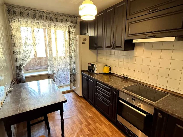 Квартира. Київ, Антоновича вул. (Горького)