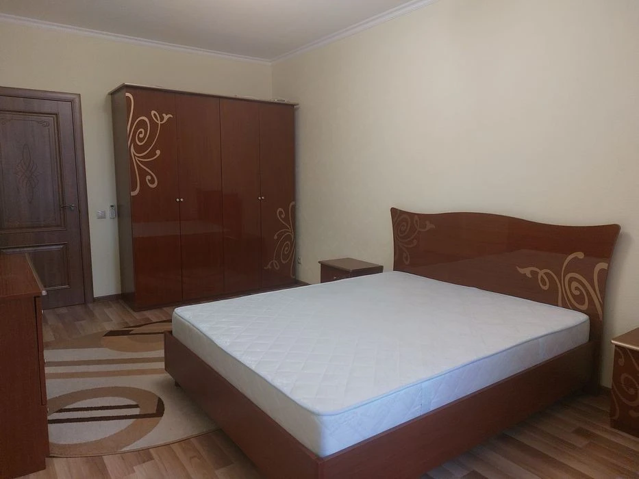 Сдам 3 комн. квартиру Дмитриевская, 75