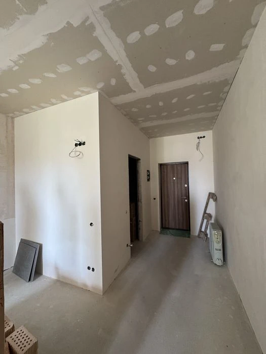 ЖК "Золотой столбы" | 36 м² | Балкон | 40% ремонта готово.