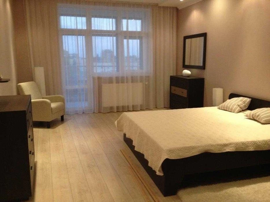 Оренда Простора 3 кім Ю. Іллєнка 18б (Мельникова), Центр Вла