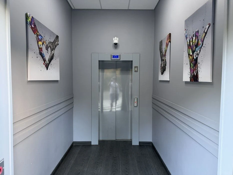 Київ, Шевченківський район, вул. Дмитрівська 75, довгостроко