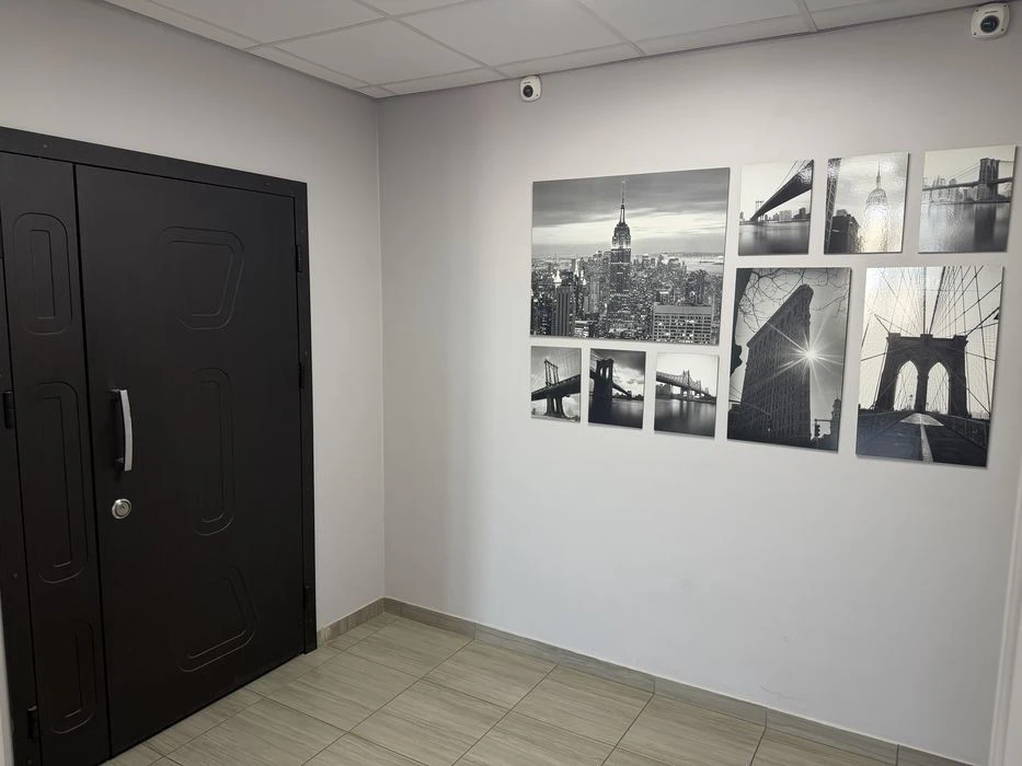 Київ, Шевченківський район, вул. Дмитрівська 75, довгостроко