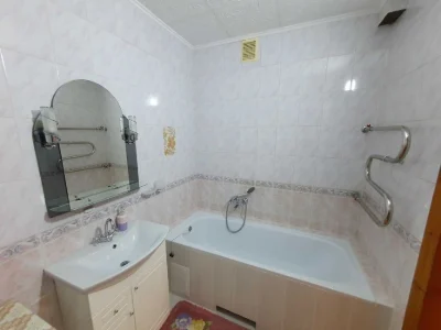 Оренда 2-кімн 67 кв. м. Вишняківська м «Позняки», «Харківськ