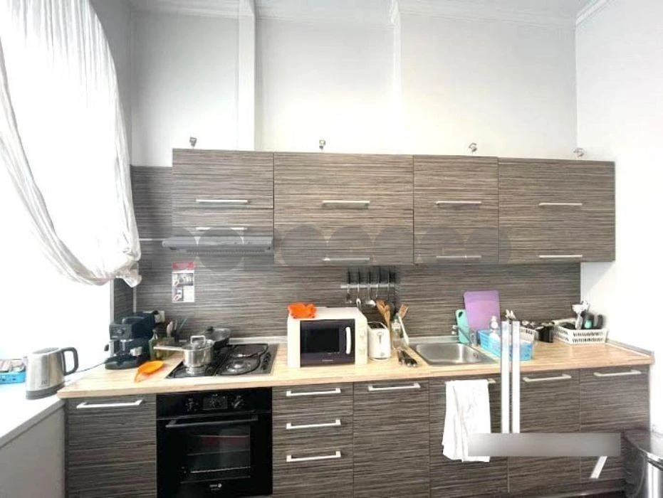 Оренда 2-кімнатної квартири 70м2 по вул. Мала Житомирська 16