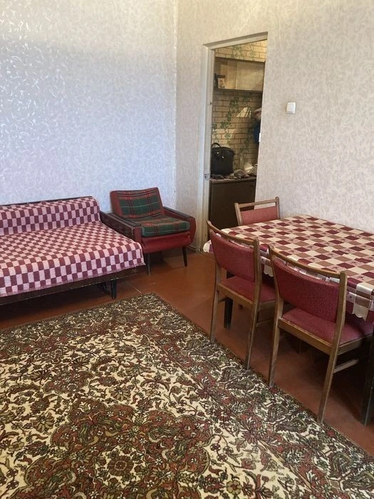 В довгострокову оренду від власника здається двокімнатна ква
