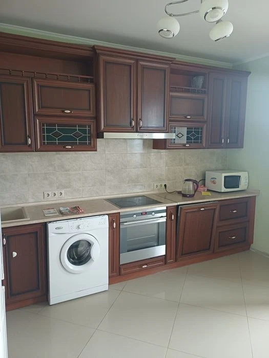 Аренда великої 2 кімнатної квартири 92м2, Київ Святошинський