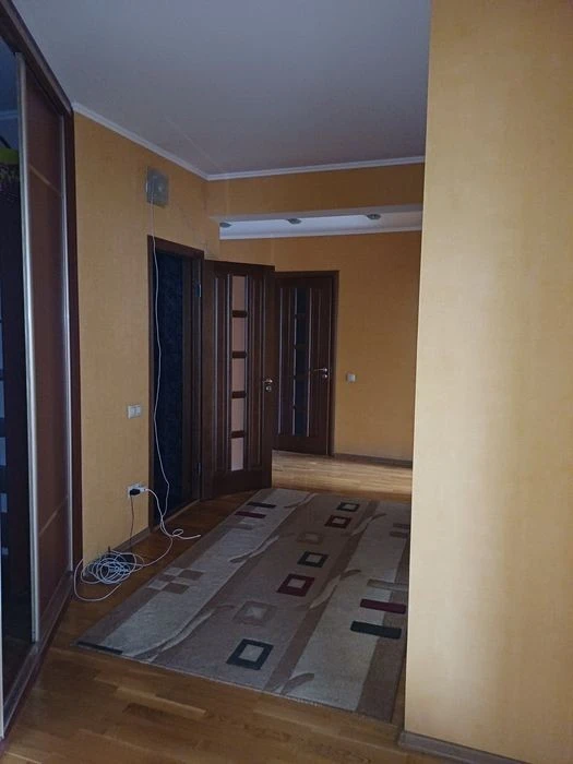 Аренда великої 2 кімнатної квартири 92м2, Київ Святошинський