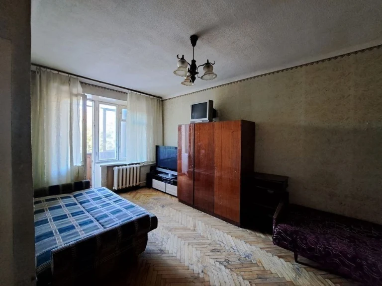 Без посередників здам квартиру на Дарницькій площі