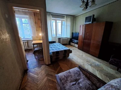 Без посередників здам квартиру на Дарницькій площі