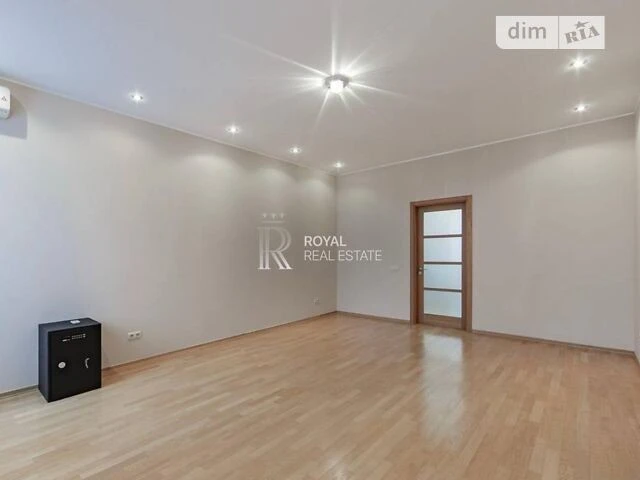 Довготривала оренда 4к квартири на вул. Дарвіна 3 • ID 33818
