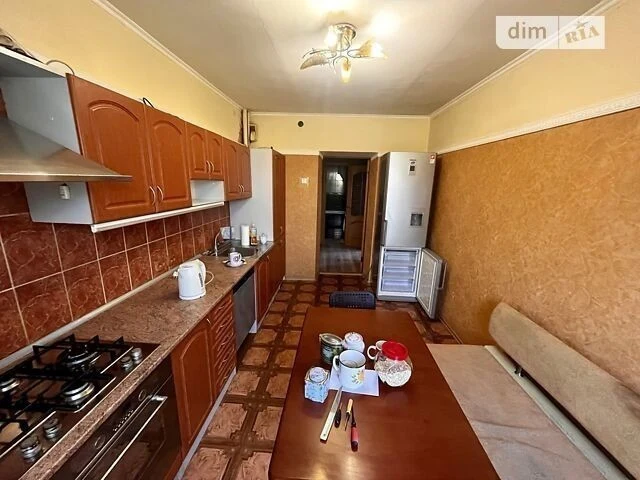 Довготривала оренда 2к квартири на вул. Євгена Харченка 25 •