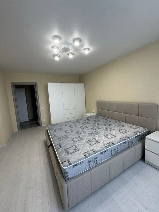 Сдам 1 комн квартира Максимовича, 32в