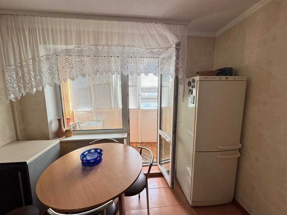 Оренда 1к, пр. Георгія Гонгадзе 1/102, Виноградар, Retrovill