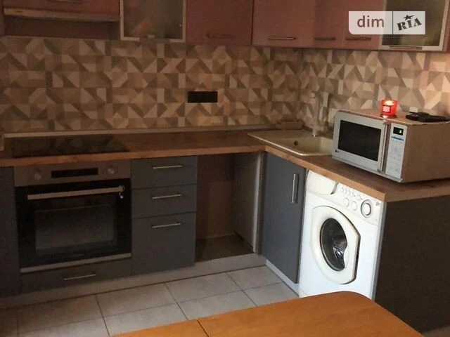 Довготривала оренда 2к квартири на вул. Ревуцького 19/1 • ID