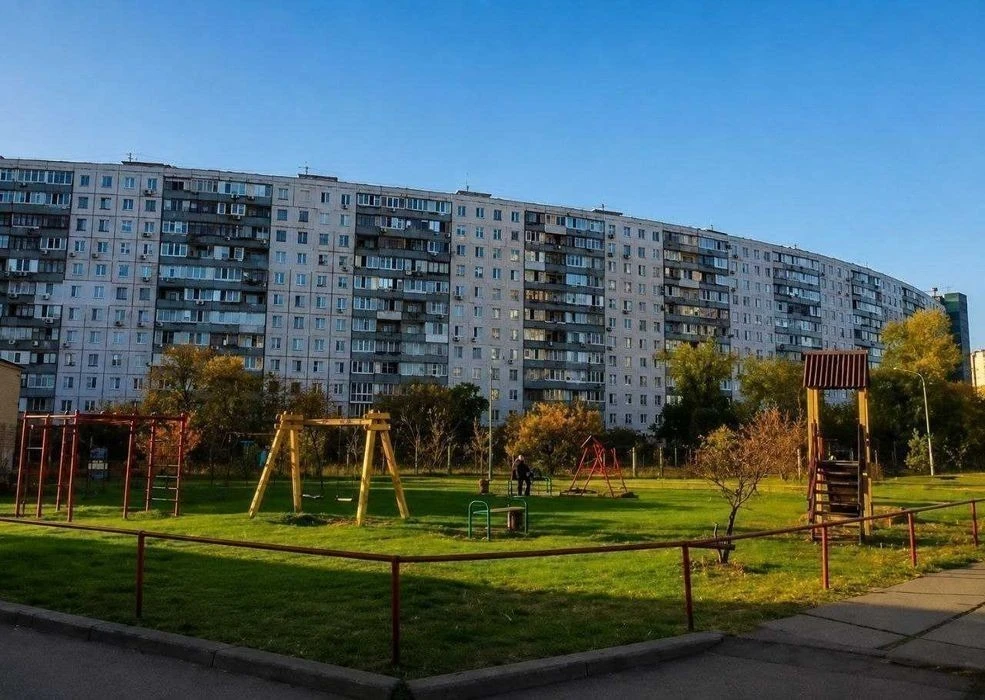 Оренда 2к квартири на Андрія Малишка 3, Метро Дарниця 5 хвил