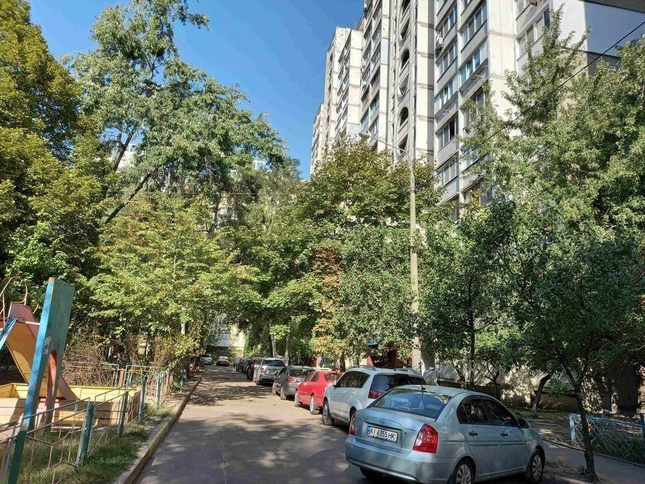 1к Мінський масив • Петра Панча 11-Б/Полярна • метро Мінська