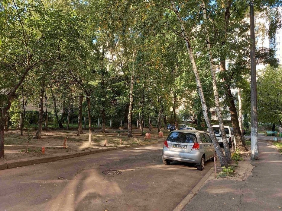 1к Мінський масив • Петра Панча 11-Б/Полярна • метро Мінська