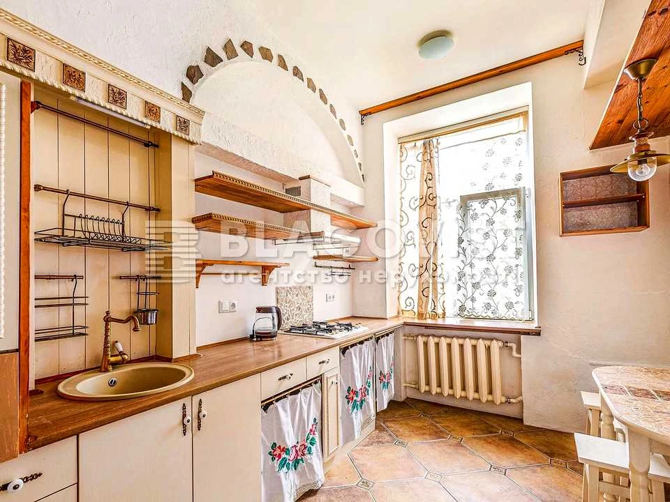 Квартира. Київ, Рейтарська вул.