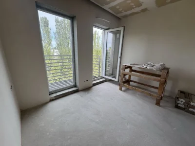ЖК "Золотой столбы" | 36 м² | Балкон | 40% ремонта готово.