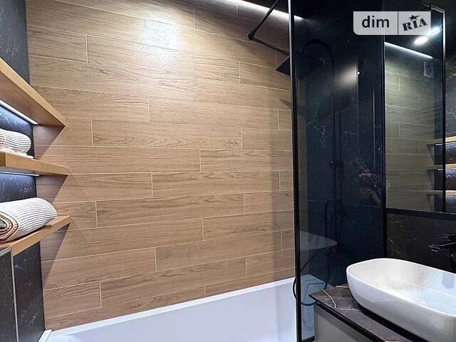 Довготривала оренда 1к квартири на вул. Салютна 2 • ID 34077