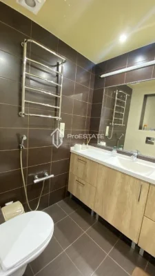 Здам 3 к квартиру в ЖК Комфорт таун. Регенераторна 4