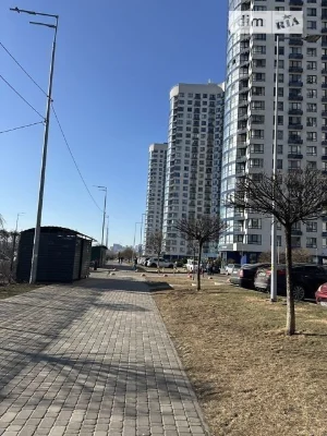 Довготривала оренда 1к квартири на просп. Миколи Бажана 1А •