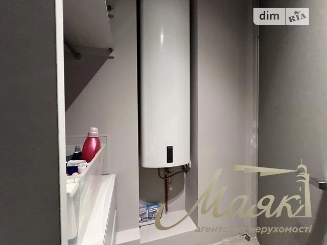Довготривала оренда 3к квартири на вул. Маккейна Джона 7 • I
