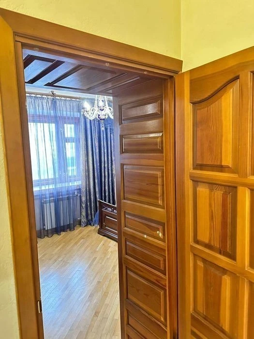 Оренда просторої 3-кімнатної квартири, 90 м² - вул. Вишняків