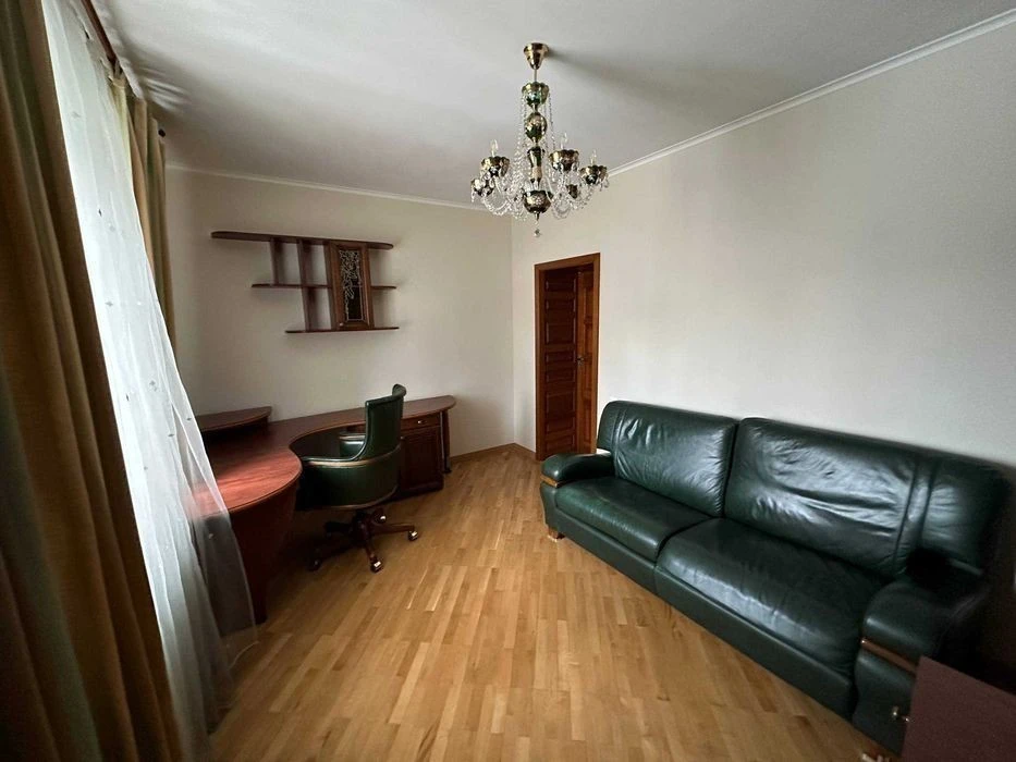 Оренда просторої 3-кімнатної квартири, 90 м² - вул. Вишняків