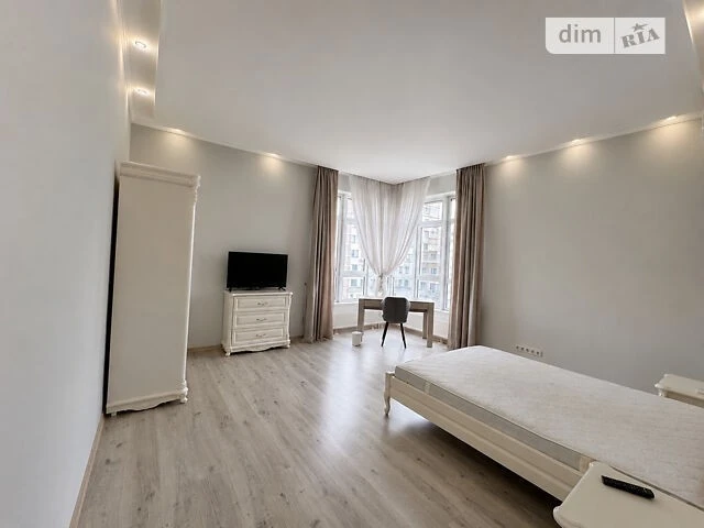 Довготривала оренда 4к квартири на узвіз Кловський 7 • ID 34