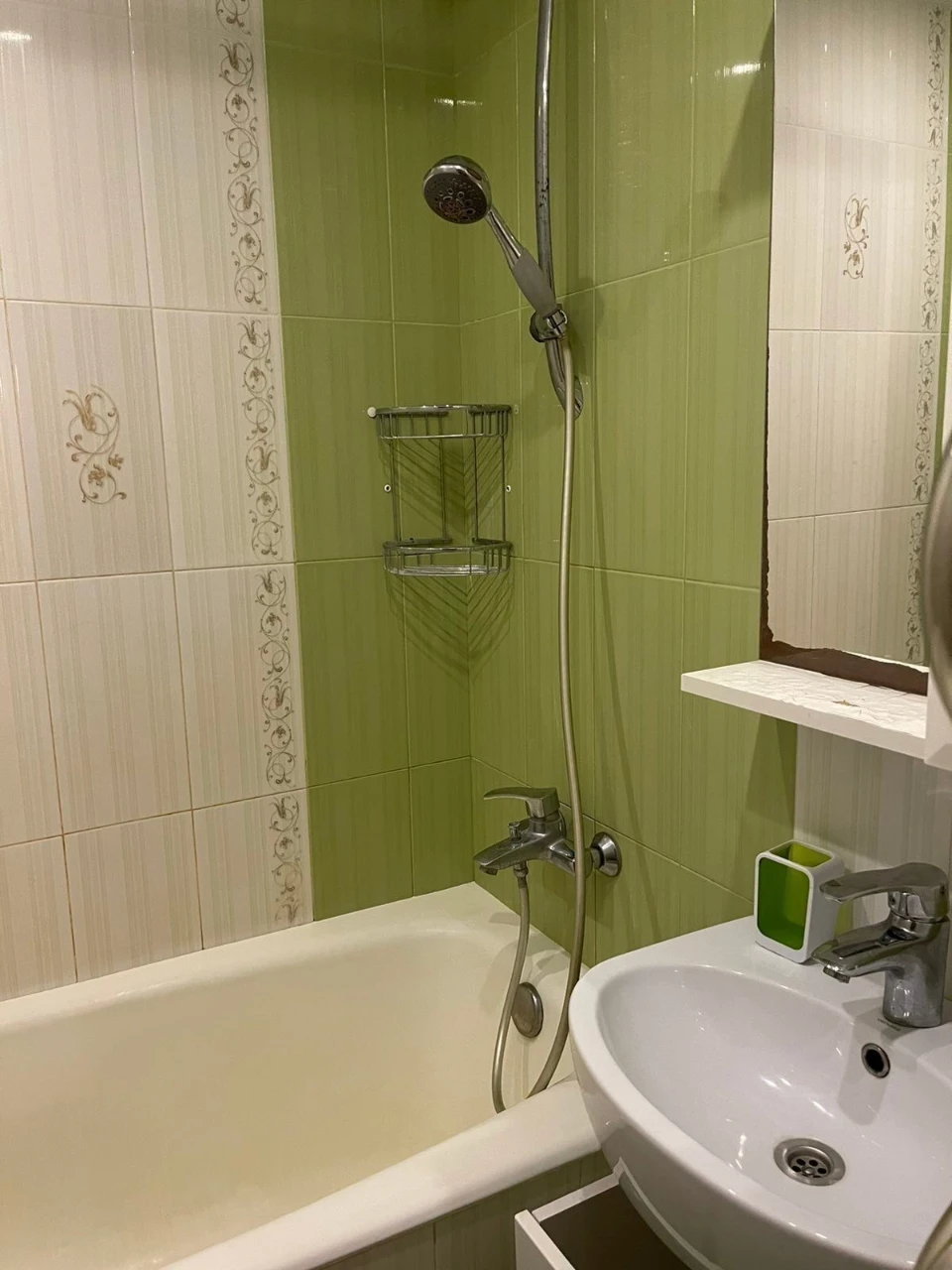 Аренда 3-комнатной квартиры 70 м², Николая Закревского ул.,
