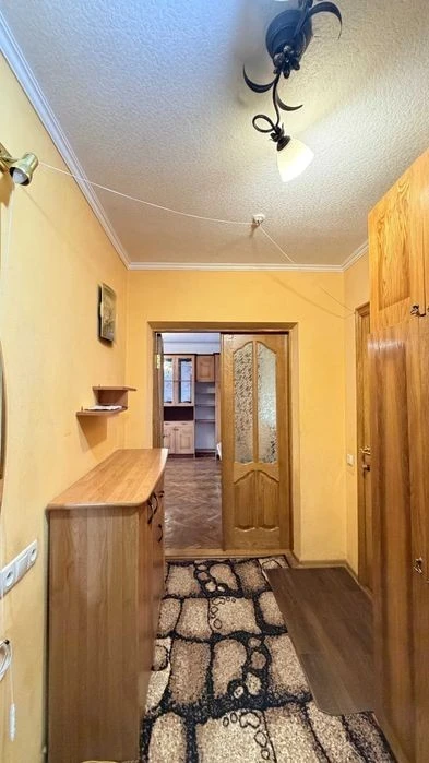 Шептицького 22-В, простора роздільна 2к, м Лівобережна 10хв